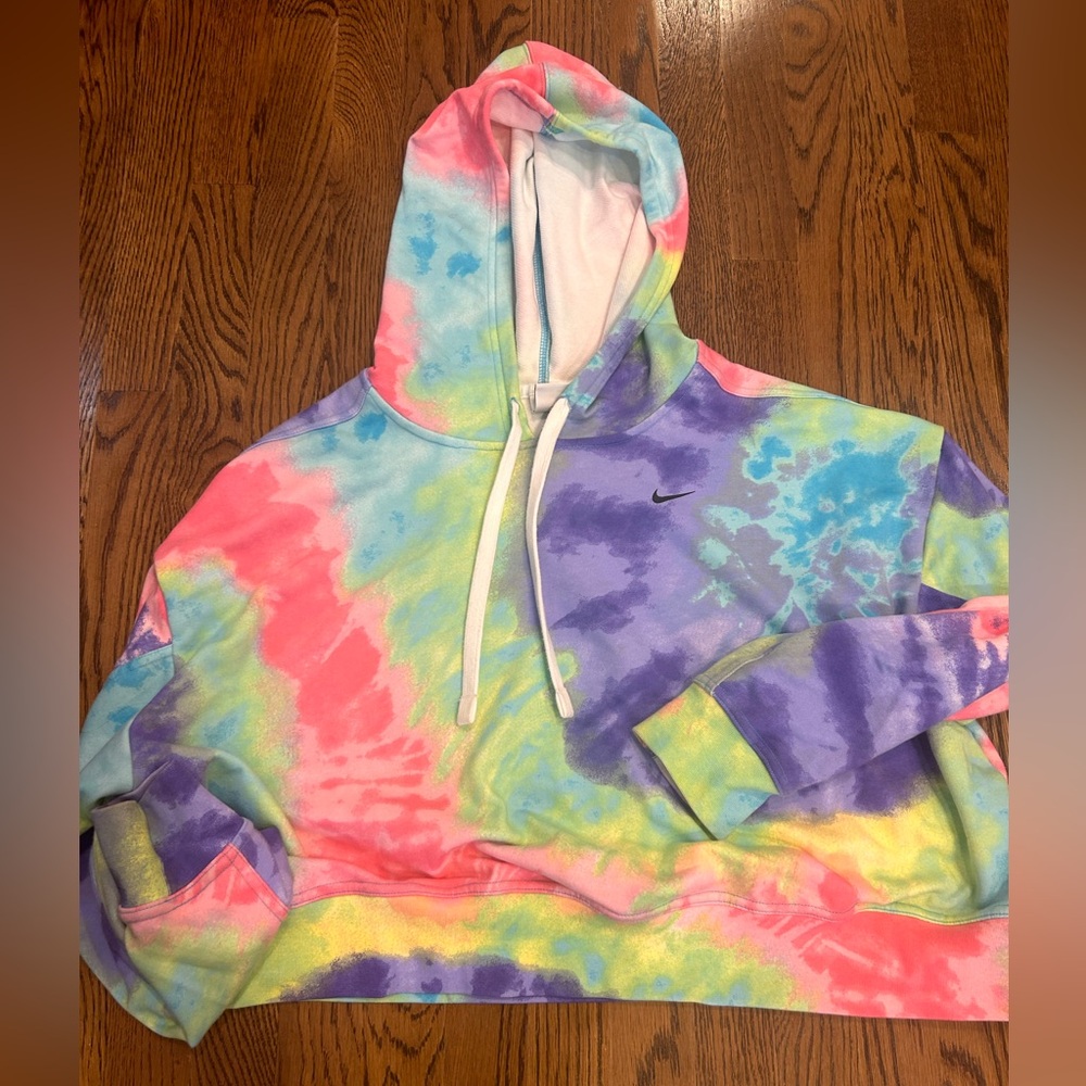 Nike Tie Dye Croppes Sweatshirt